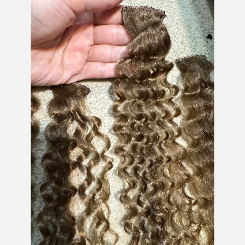 اکستنشن موی دوگیره ای فر هر عدد 150 هزار تومان( زلف فر)