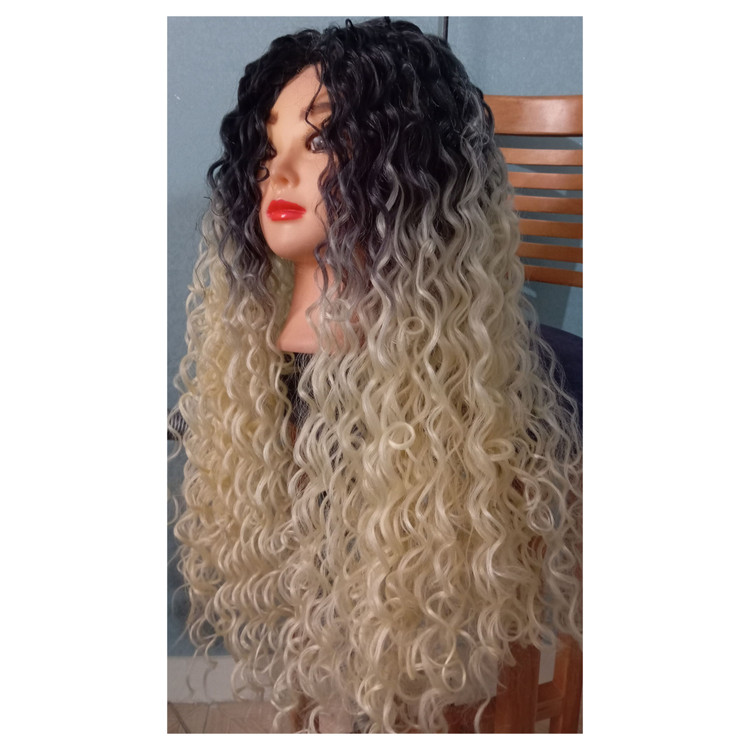 موی آفرو گیره دار پرحجم
